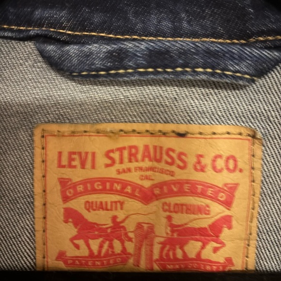 Levi's Dark Blue Denim Jacket - Picture 3 of 3